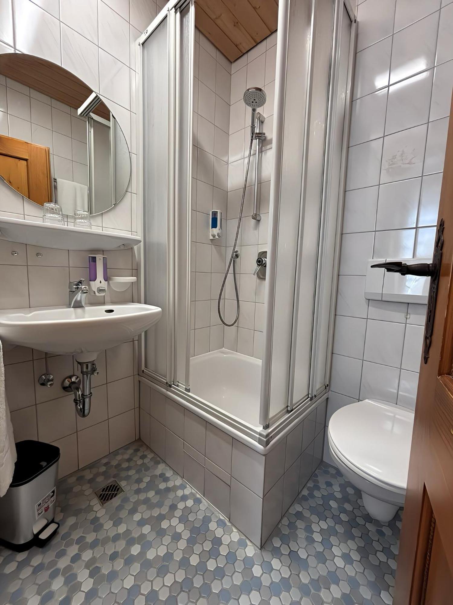 Hotel-Gasthof Adler Lindau  Room photo